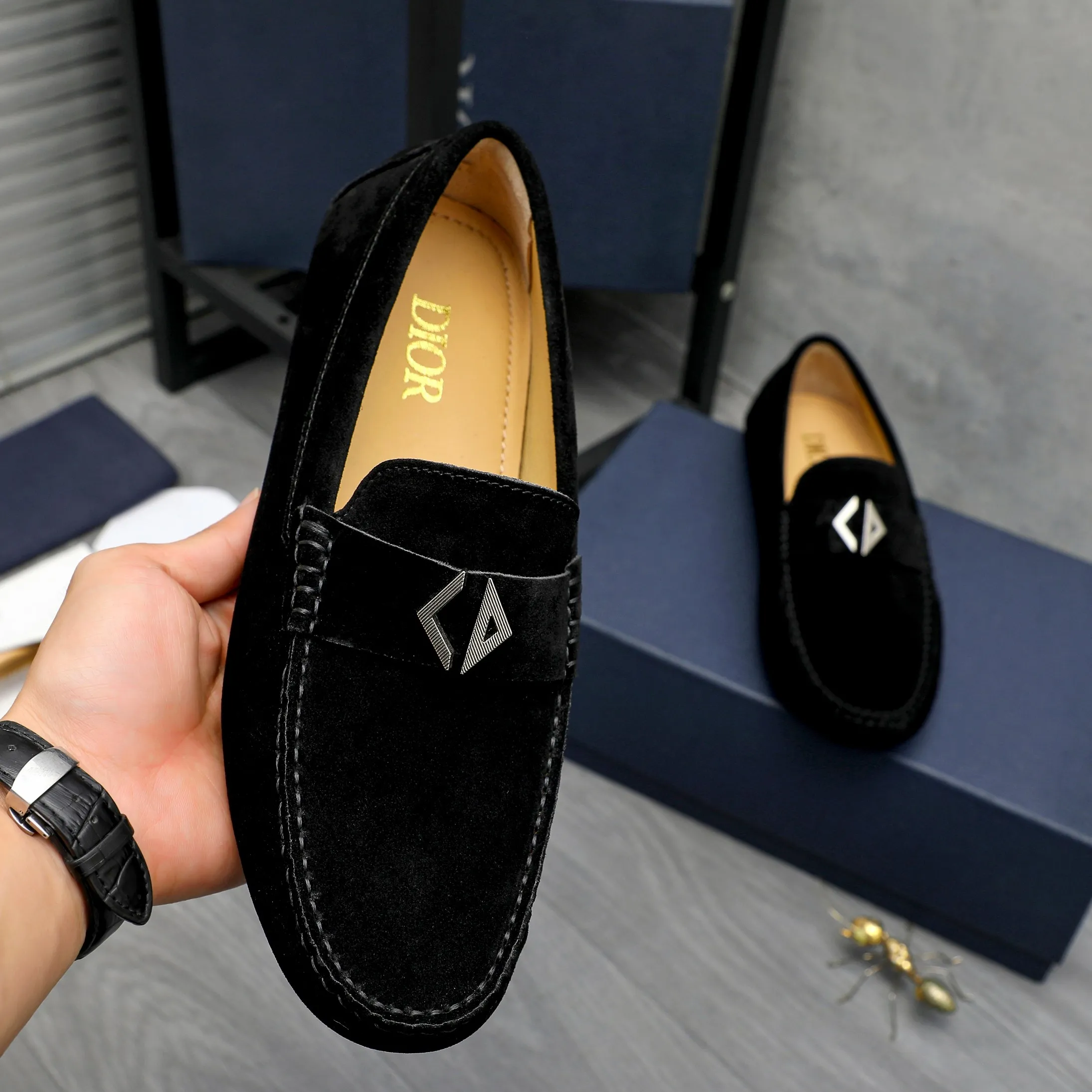 Men's shoes 💰p420 Product trademark: Dior "Dior" casual slip-on men's shoes Regular size: 38-44 Product materials: Selected frosted cowhide upper, sheepskin lining, rubber outsole